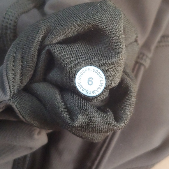 NWT Lululemon All the right places 23" - Picture 6 of 11